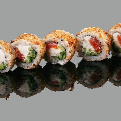 Ролл "Лосось с творожным сыром в стружке тунца"