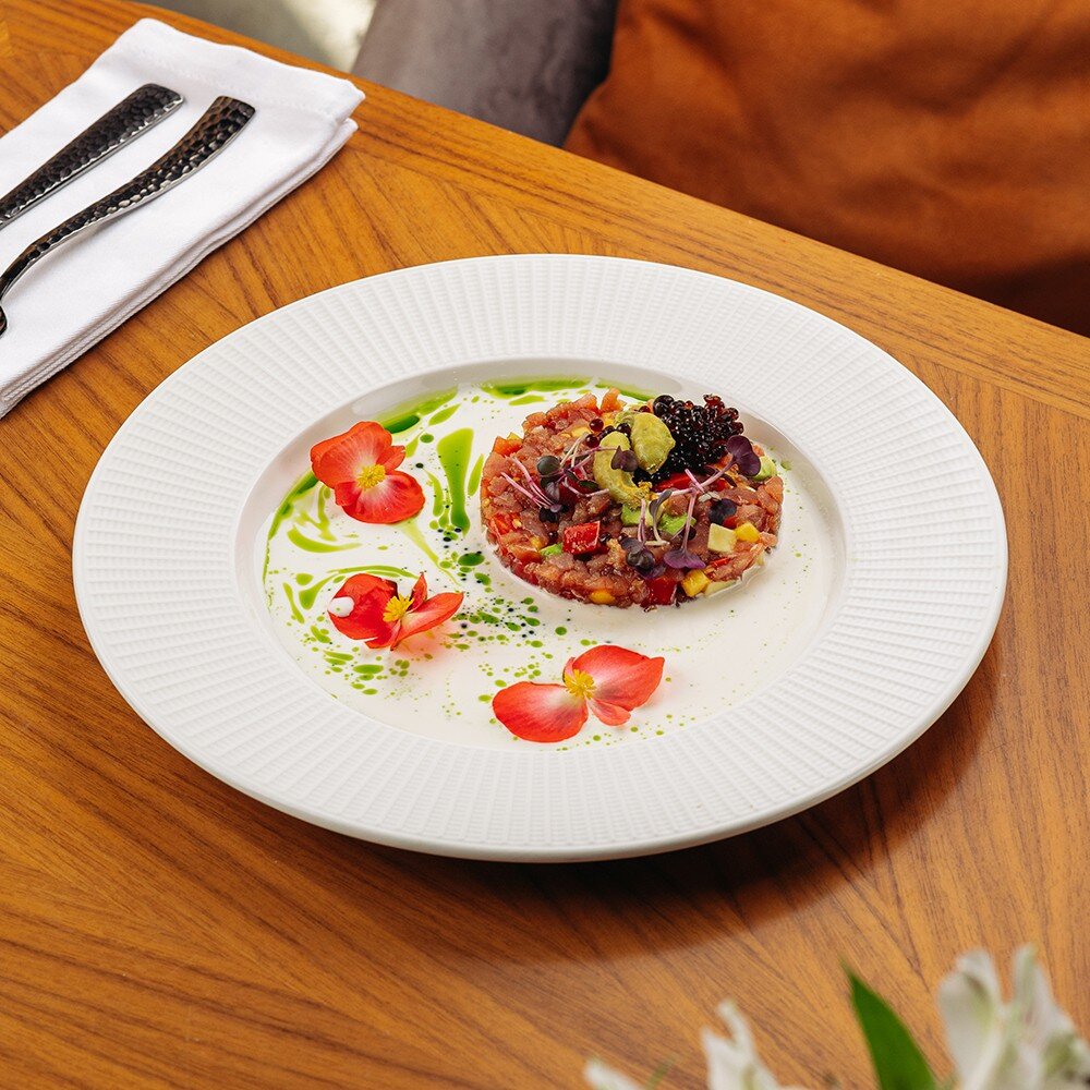 Тар тар из тунца с мятным гуакамоле