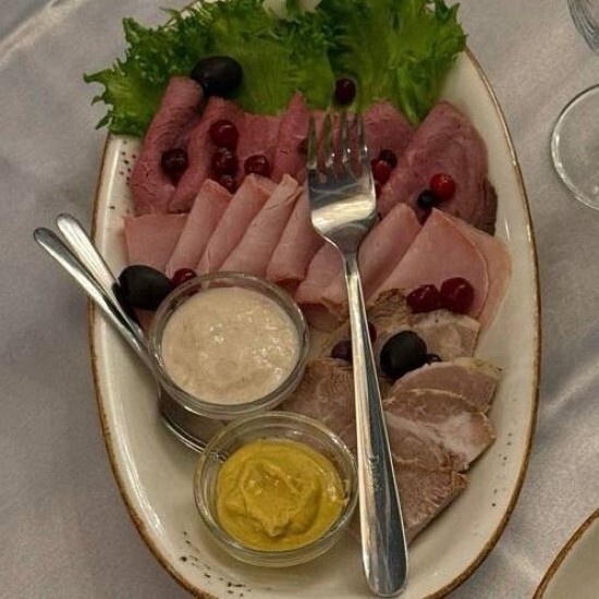 Мясная трапеза (холодная закуска)