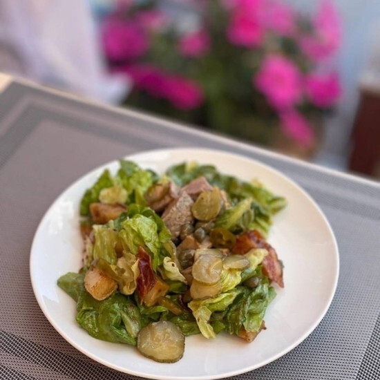 Застольный с бужениной салат