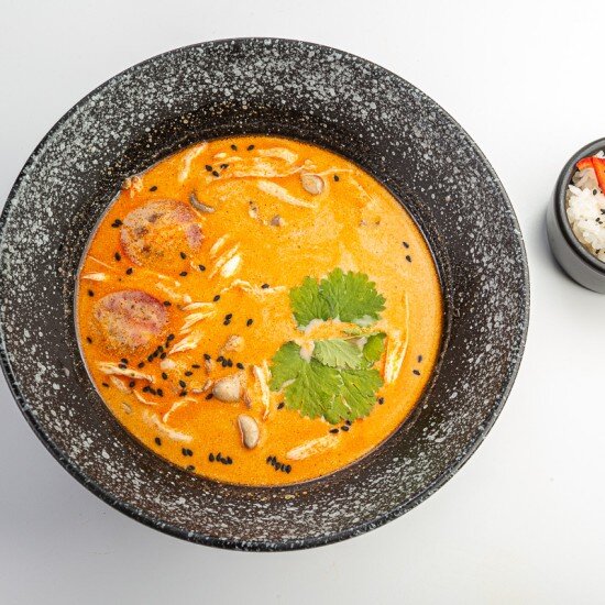 Том ям с морепродуктами