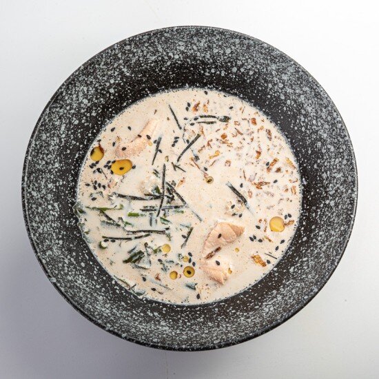 Сливочный суп с лососем