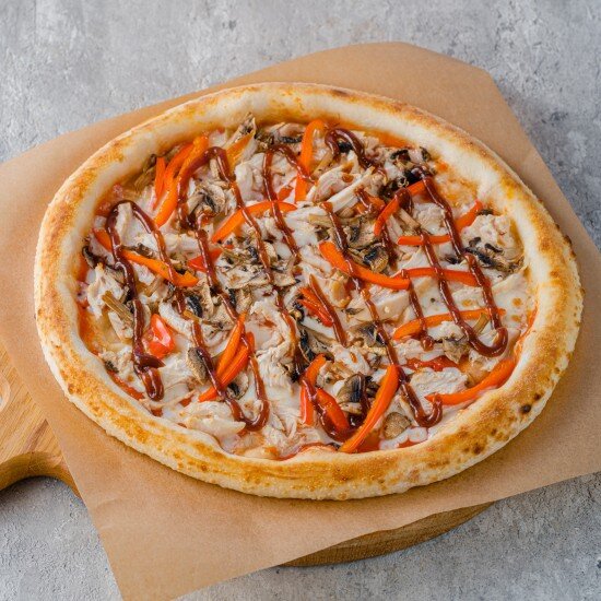 Пицца с цыпленком барбекю