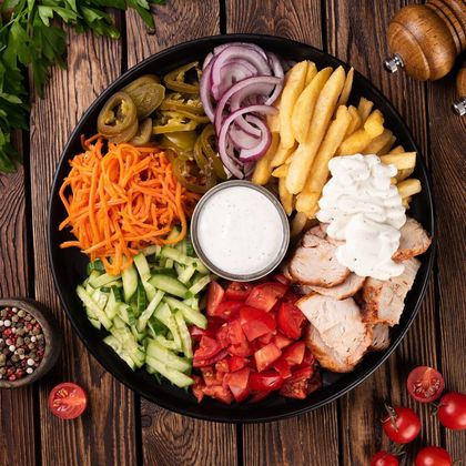 Шаверма на тарелке "Цезарь"