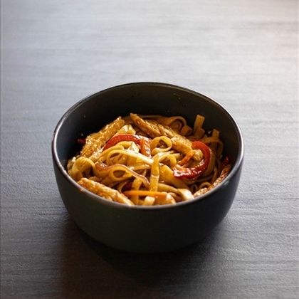 Вок с курицей