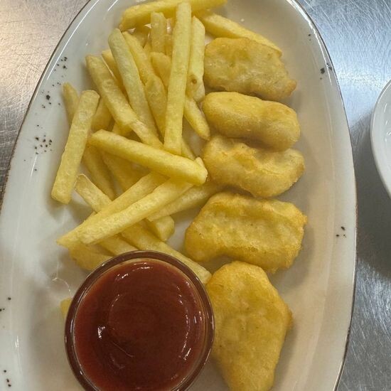 Детские наггетсы с картофелем фри