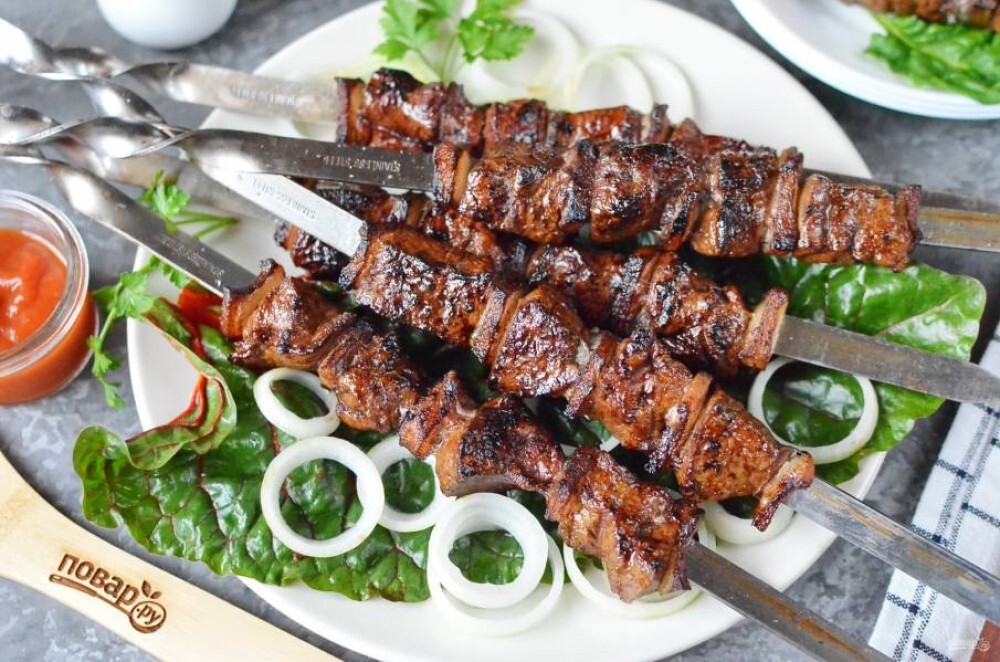 Шашлык из печени говядины с курдюком