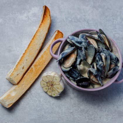 Мидии в сливочно-чесночном соусе