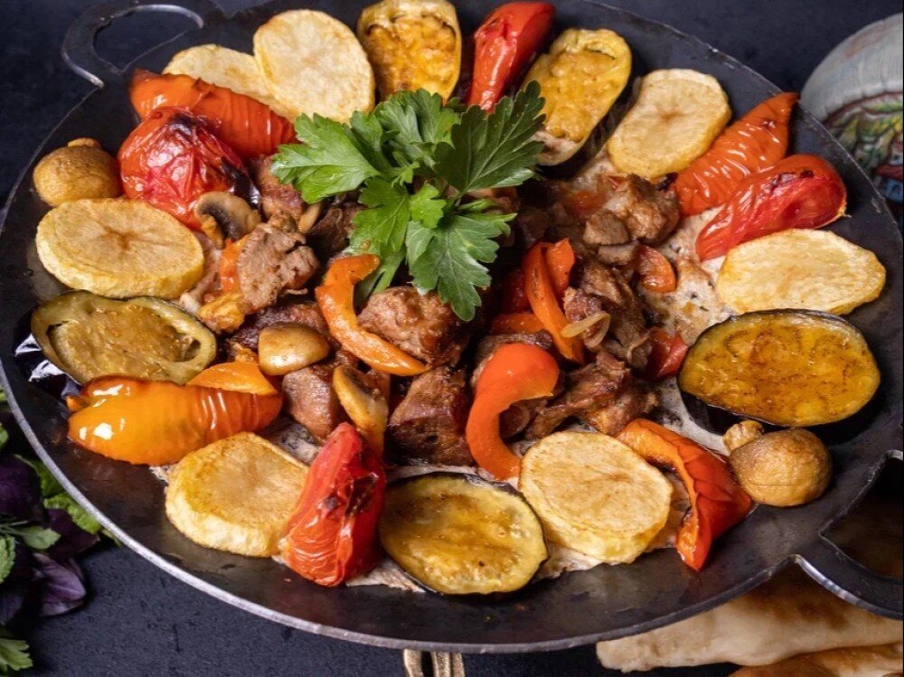 Садж из бараньей мякоти