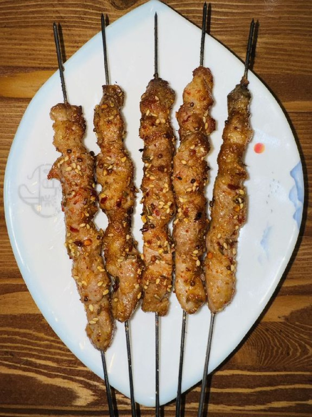свиной шашлык на шпажках