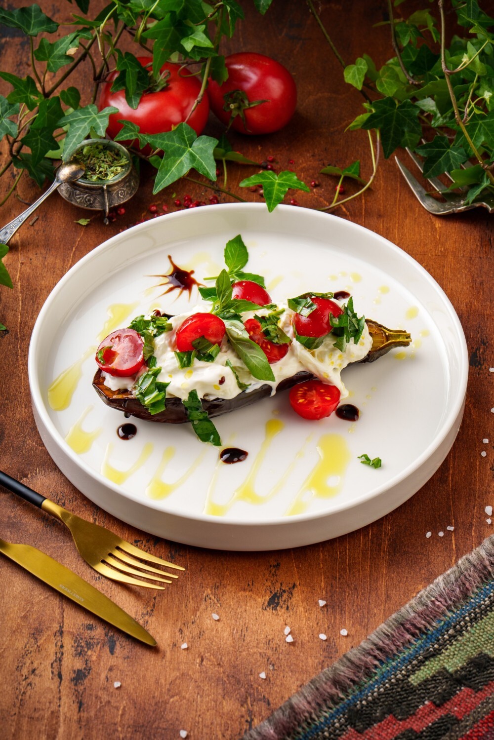 Запеченный баклажан со Страчателлой