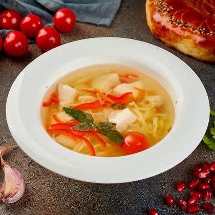 Куриный суп с лапшой