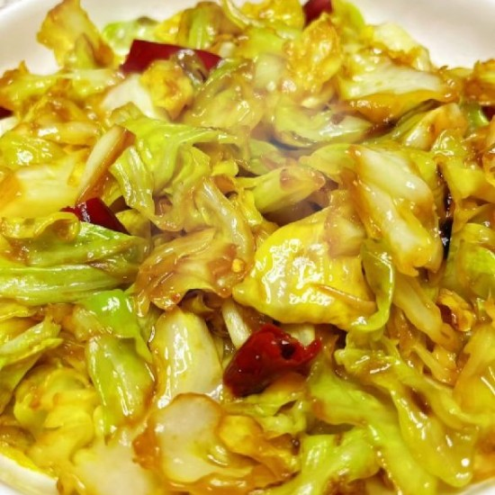 炝炒卷心菜 / Острая жареная белокочанная капуста
