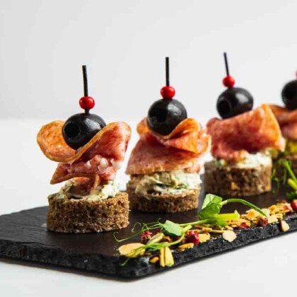 Канапе с салями