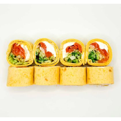 Ролл тортилья с лососем