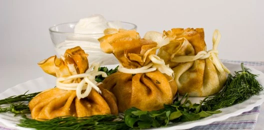 Мешочки с грибами и зеленью