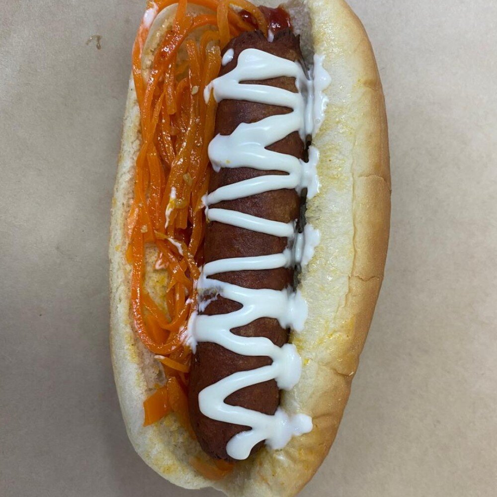 Хот-дог с сочной морковкой