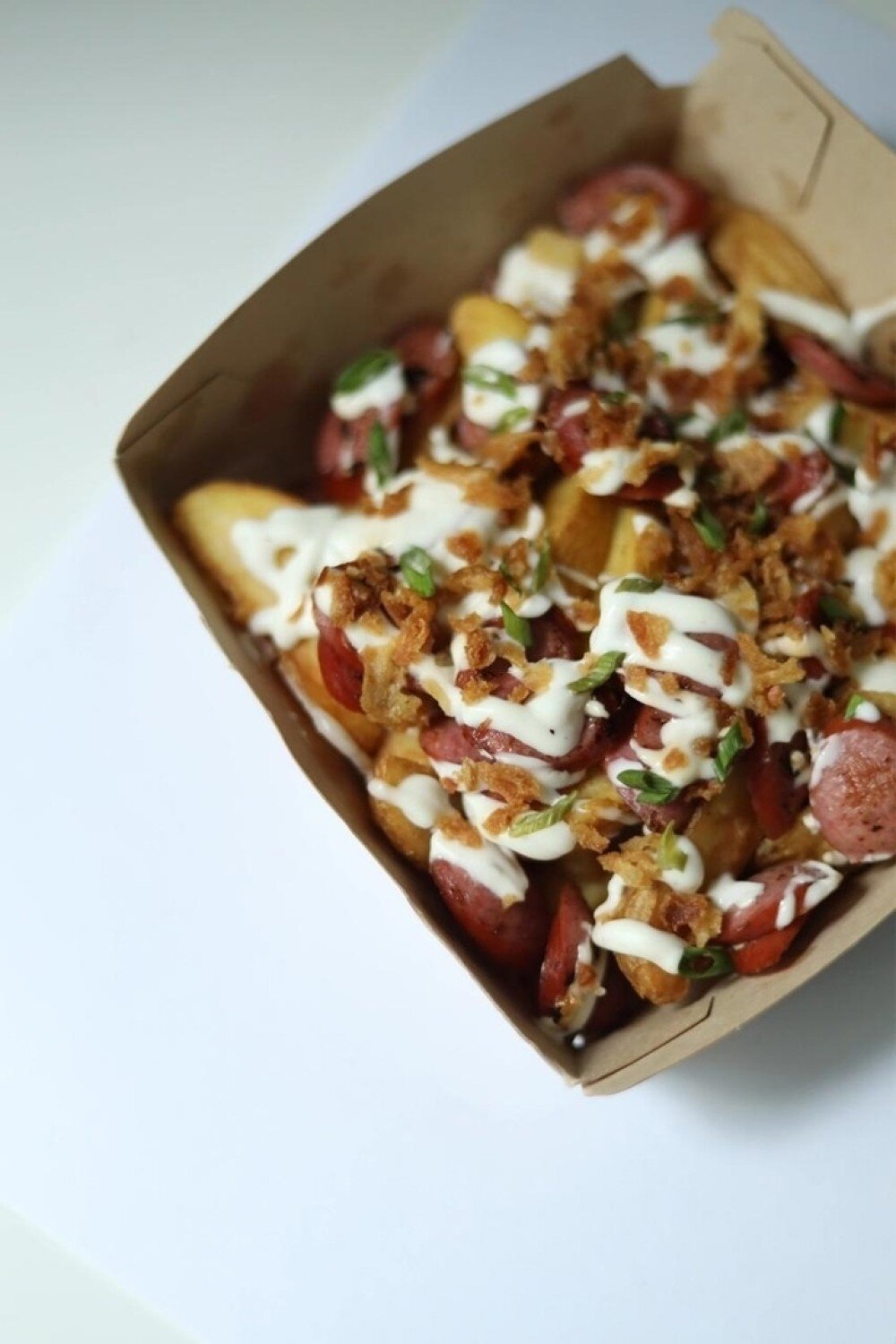 Картофель по-деревенски с охотничьей колбаской