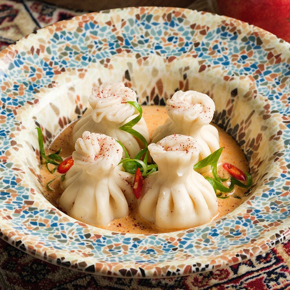 ХИНКАЛИ С МОРЕПРОДУКТАМИ
В СОУСЕ ТОМ ЯМ