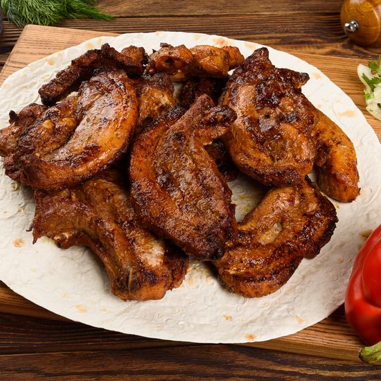 1 кг свиных рёбрышек