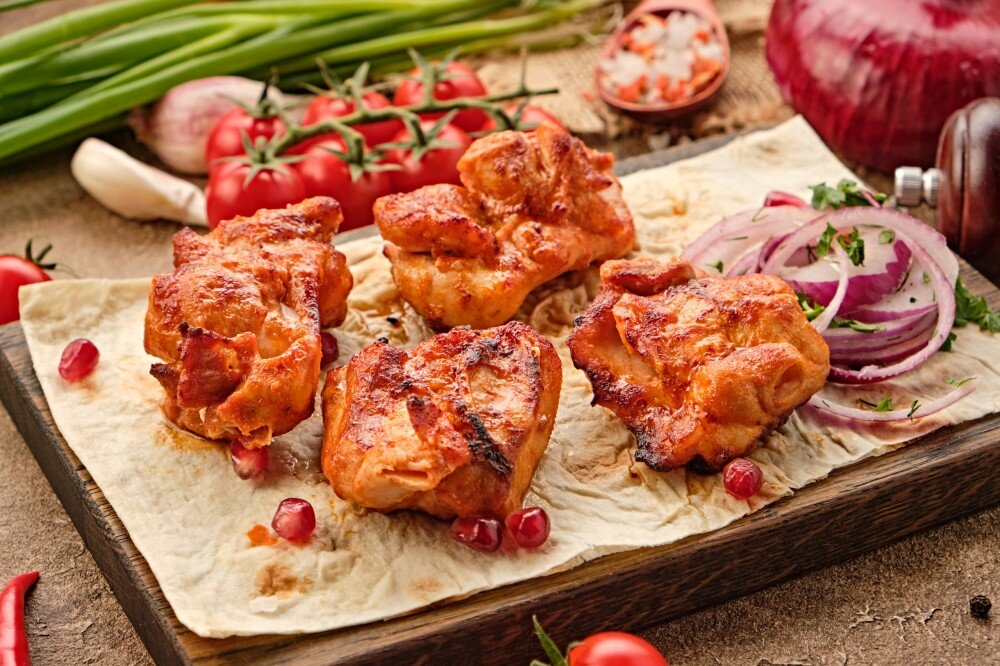 Шашлык из куриного филе бедра (без костей)