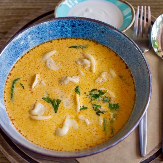 Тайский суп с пельмешками