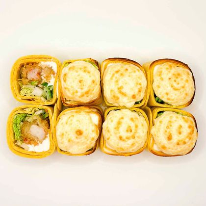 Запеченная тортилья с креветкой