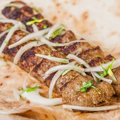 Люля-кебабом из баранины в лаваше