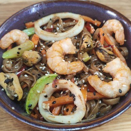 Соба с морепродуктами