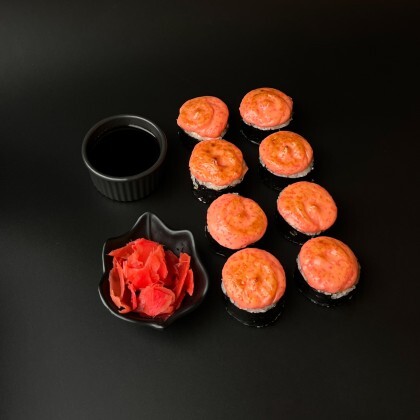 Ролл с тунцом в нори