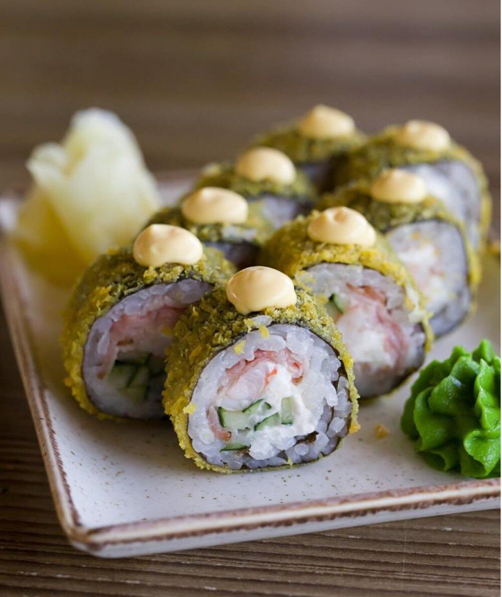 Ролл темпура с беконом и креветкой