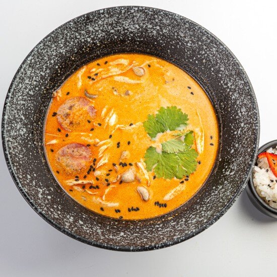 Том ям с морепродуктами