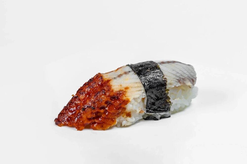 Суши с угрем