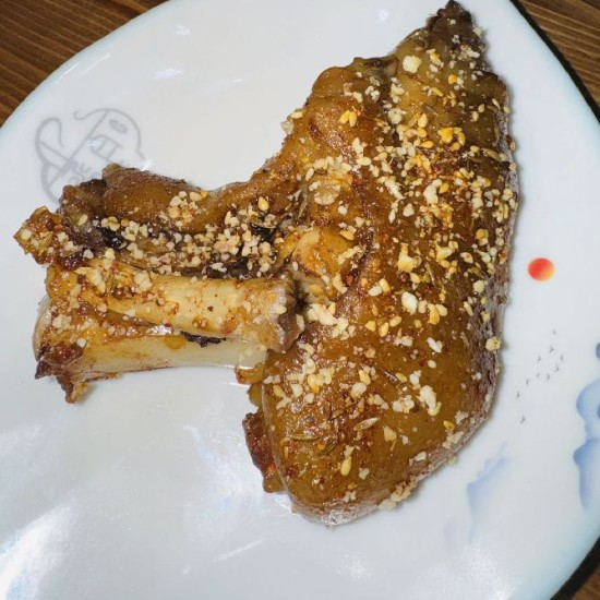 烤猪蹄 2个 / шашлык из свиных ножек