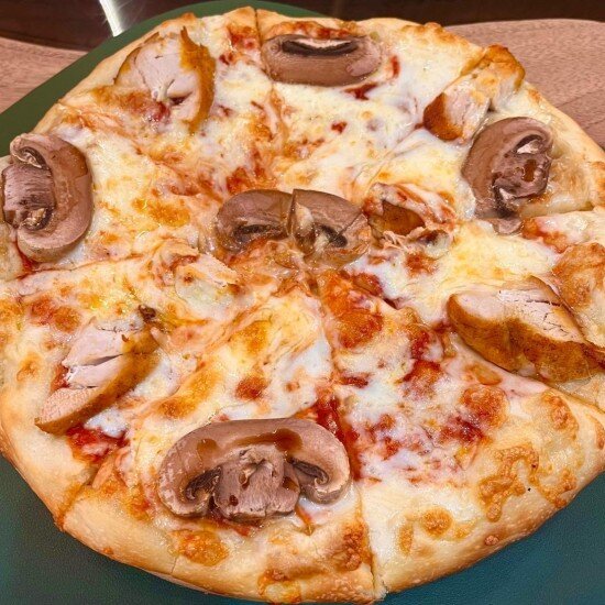 Пицца курица с грибами