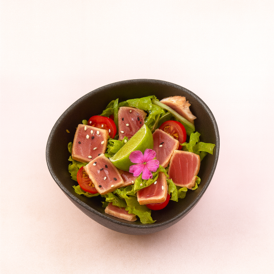 Татаки со стейком тунца