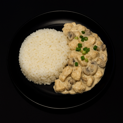 Курица с грибами по - строгановски с рисом