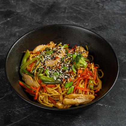 Вок с курицей