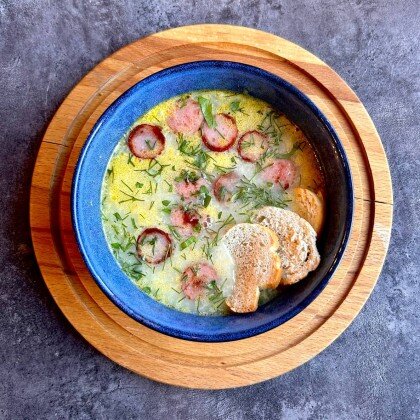 Сырный суп с охотничьими колбасками