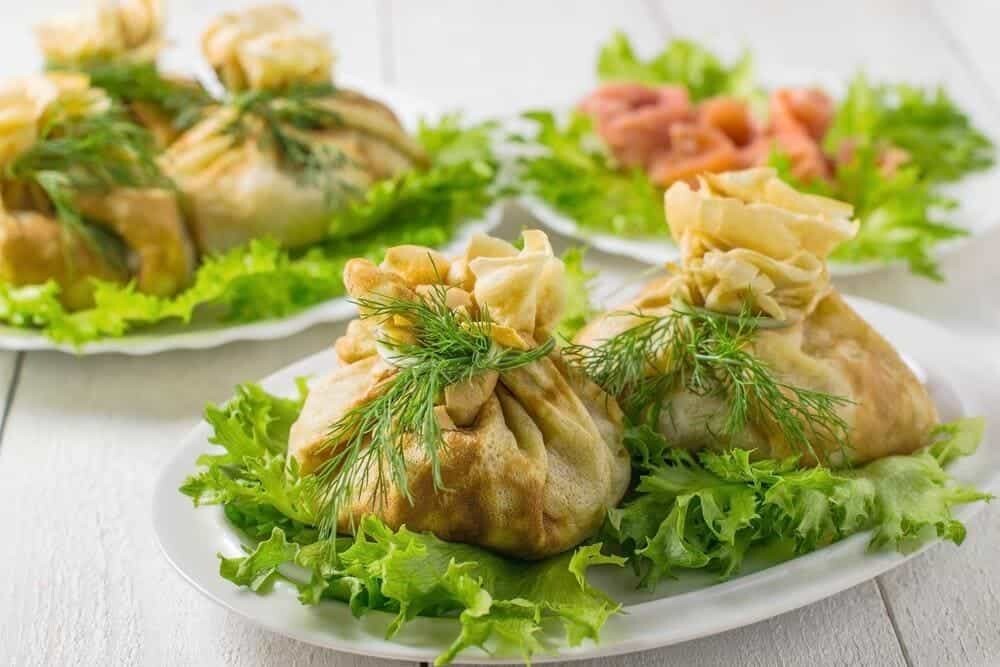 Мешочки с ветчиной и сыром