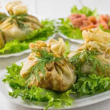 Мешочки с ветчиной и сыром