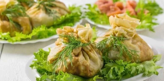 Мешочки с ветчиной и сыром