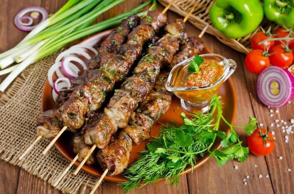 Шашлык из печени говядины с салом