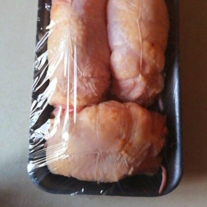 Куриные рулетики для запекания с помидором