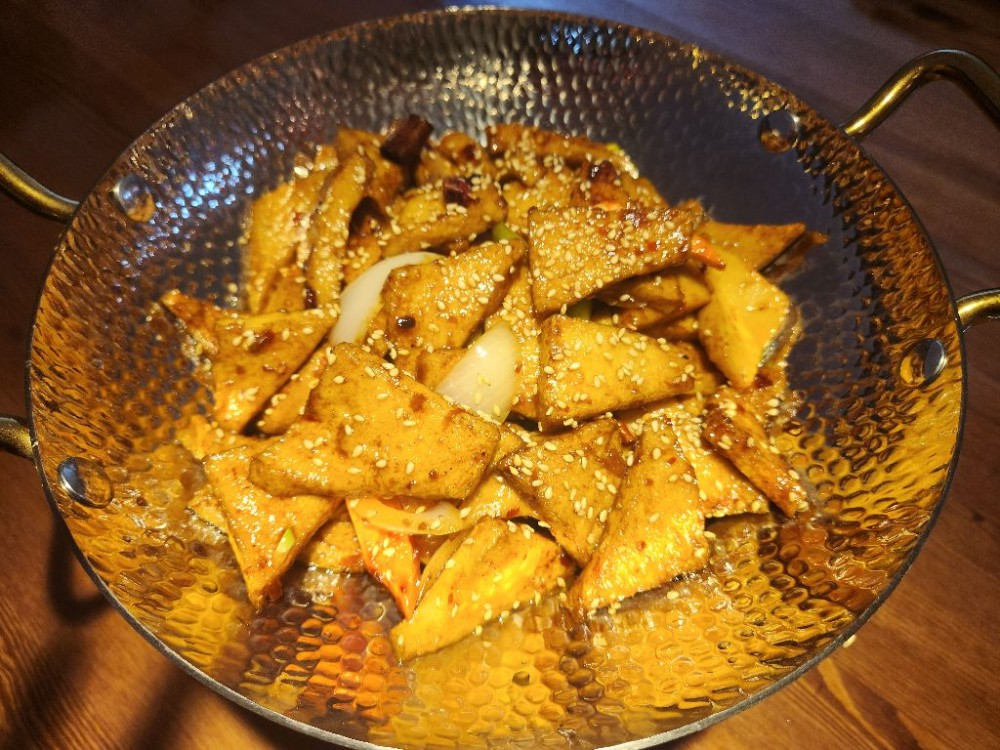 Жареный тофу с овощами