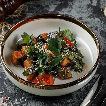 Салат с хрустящим баклажаном