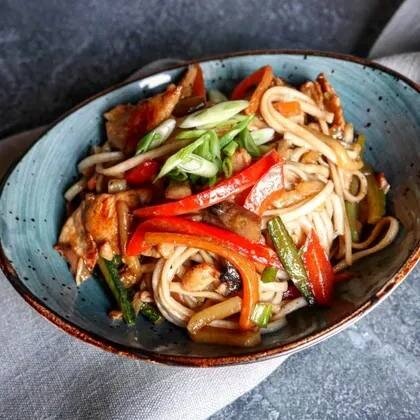 Вок с курицей