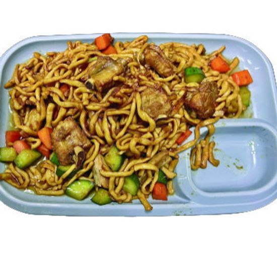 Лапша жареная с ребрышками