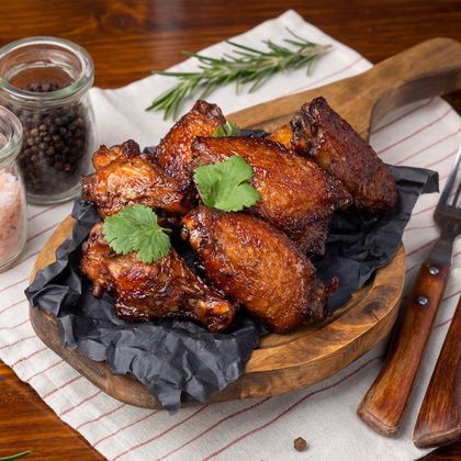 Куриные крылышки в устричном соусе