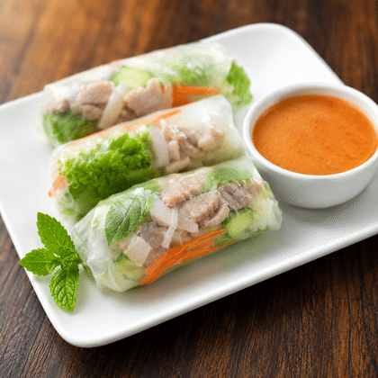 Спринг-роллы со свининой и овощами